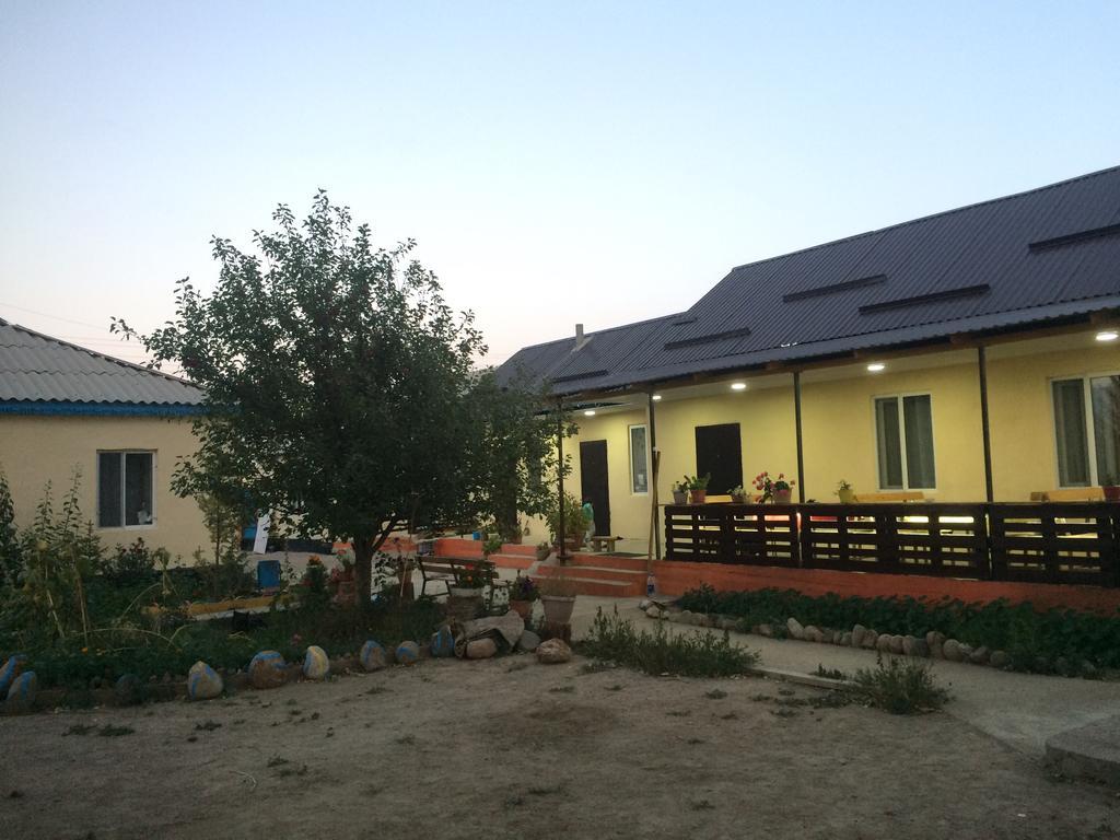 Guest House Mira Kochkor Εξωτερικό φωτογραφία